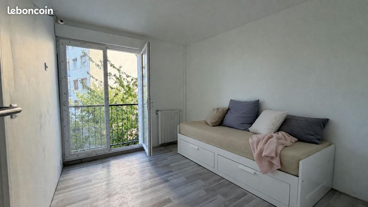 Appartement 1 pièce 26 m² · à Saint-Maur-des-Fossés · 26 m² · 850 €
