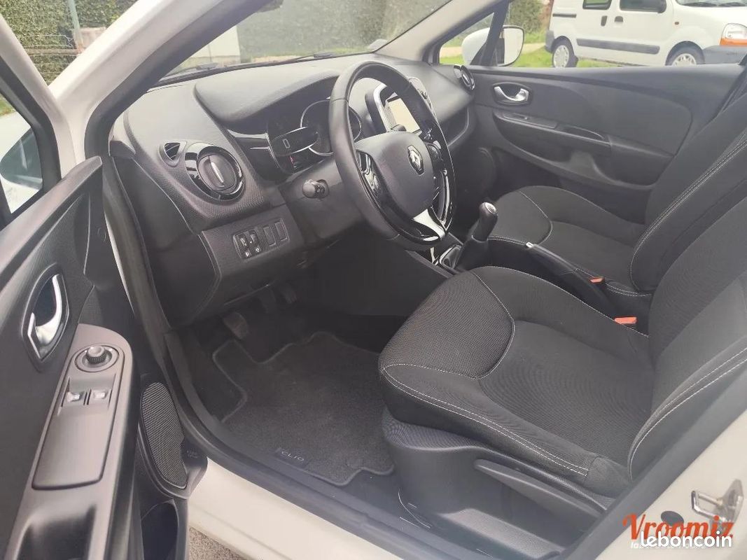 Renault Clio 1.5 DCI 75 ZEN (image 7)