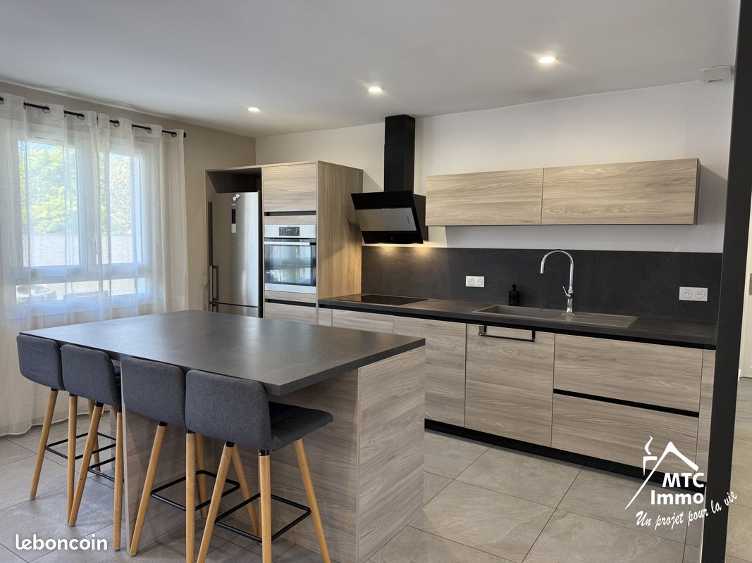 Maison 4 pièces 89 m² · à Pont-de-Chéruy · 89 m² · 329 000 €