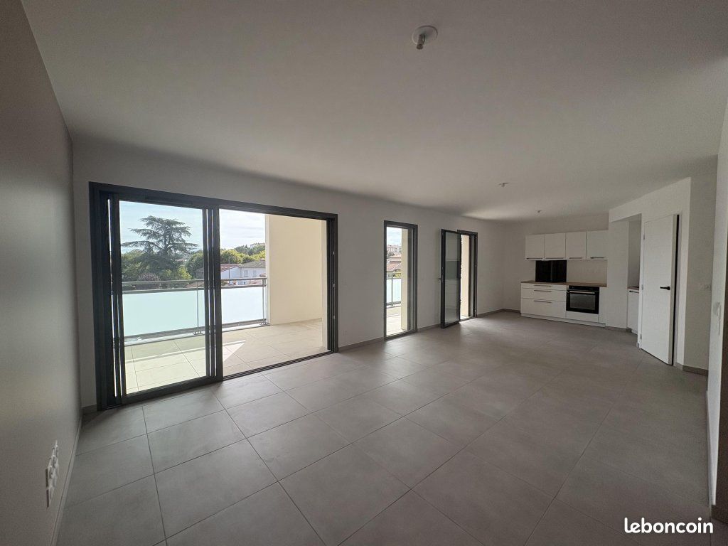 Appartement 3 pièces 75 m² · à Montbrison · 75 m² · 910 €/mois