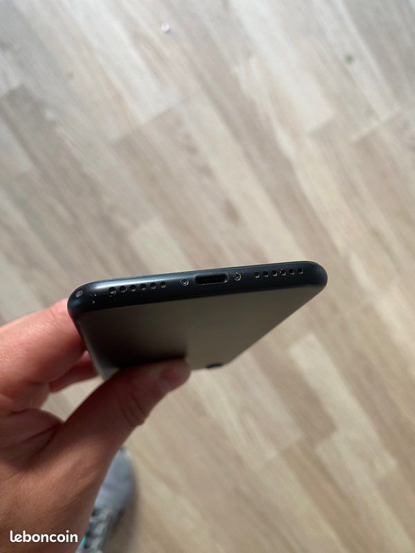 Iphone 7 (image 5)