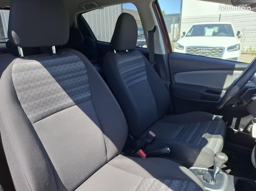 Toyota yaris 1.3 vvti 100 dynamic cvt bva (image 23)