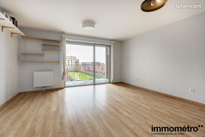 Image showcasing Maison à vendre et vente appartement Lille (59000) - leboncoin