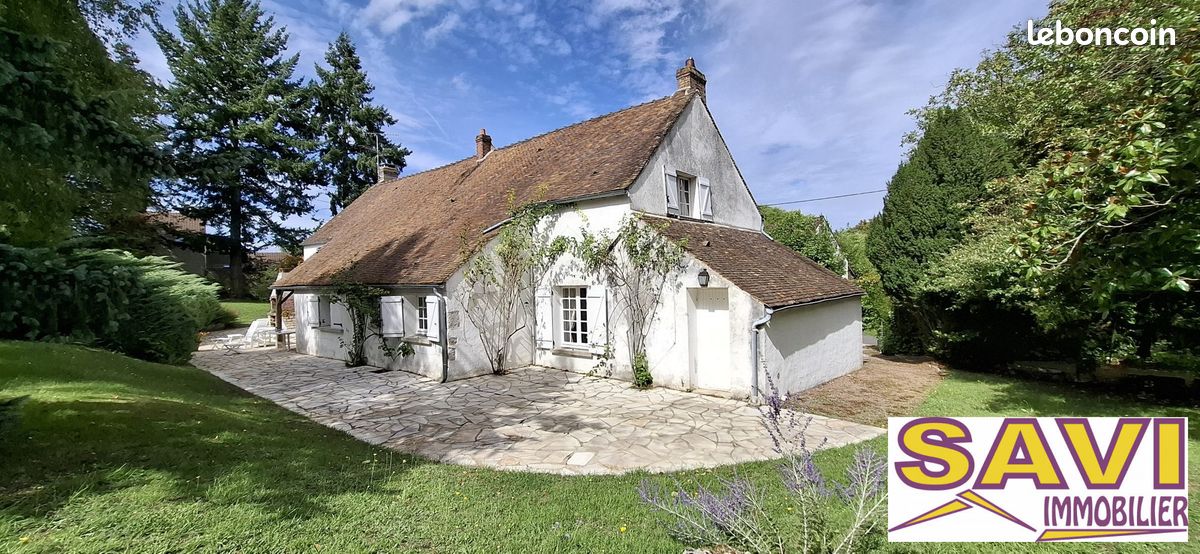 Maison 8 pièces 207 m² · à Nargis · 207 m² · 270 000 €
