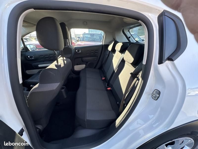 Citroen C3 1.2 PureTech 83ch S&S Feel 122-123g (image 8)