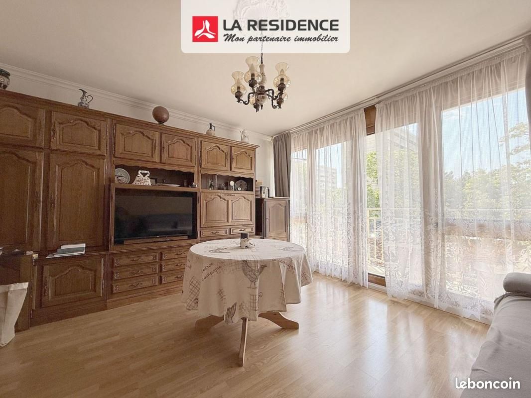Appartement 3 pièces 63 m² · à Vélizy-Villacoublay · 63 m² · 246 000 €