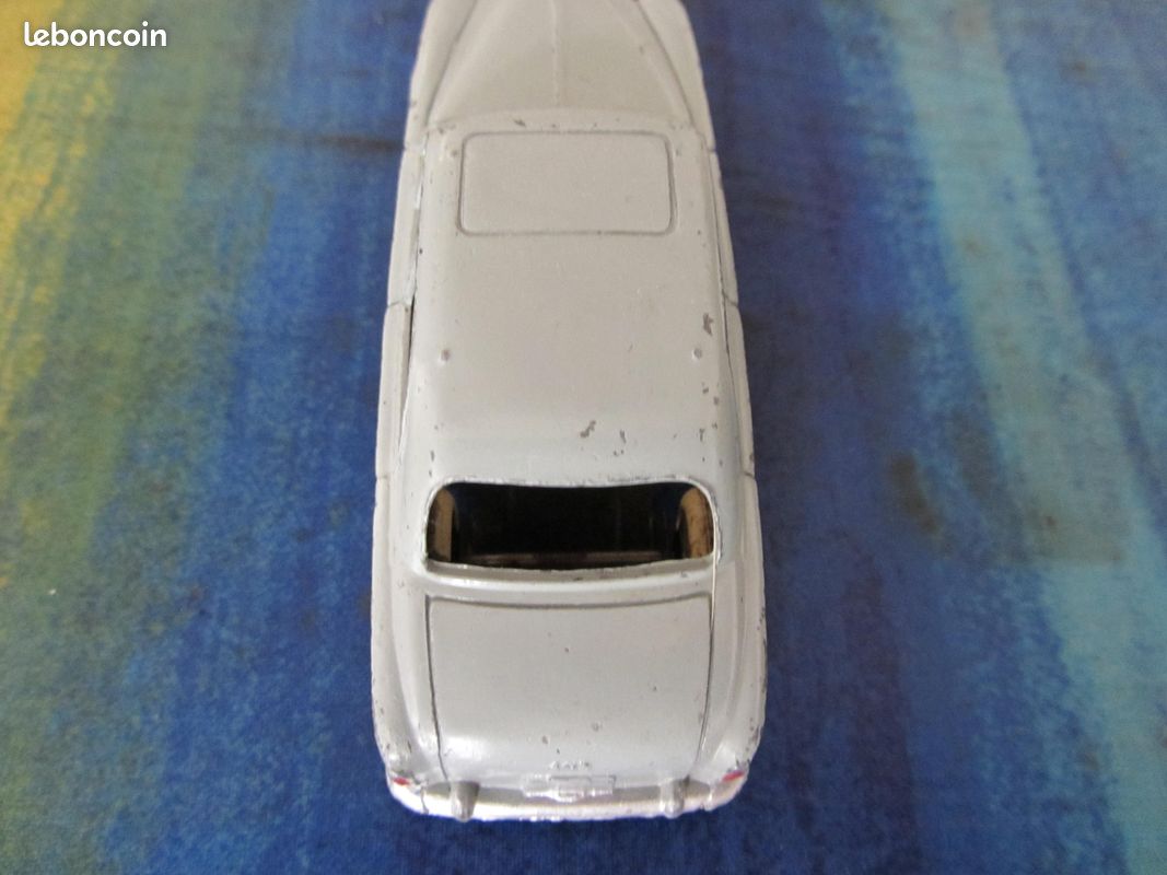Dinky Toys 24B – Peugeot 403 De 1958 – Échelle 1/43 – Métal, Bon état