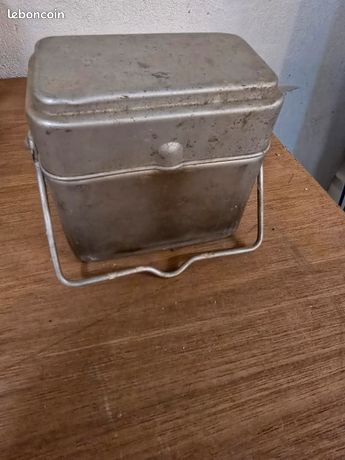 Gamelle militaire ancienne aluminium – armée / camping