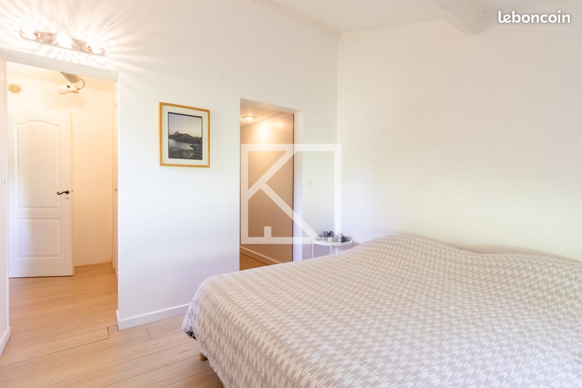Propriété 9 pièces 307 m² (image 14)