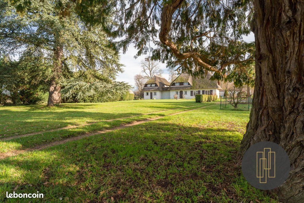 Maison 8 pièces 235 m² · à Saint-Didier-sur-Chalaronne · 235 m² · 495 000 €