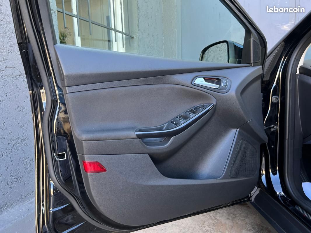 Ford Focus 1.0 EcoBoost 125 S&S Titanium / CAMERA KEYLESS DETECT ANGLE MORTS (image 9)