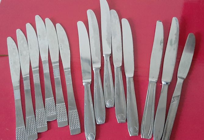Couteaux en plastique d'occasion - Annonces vaisselle leboncoin - page 9