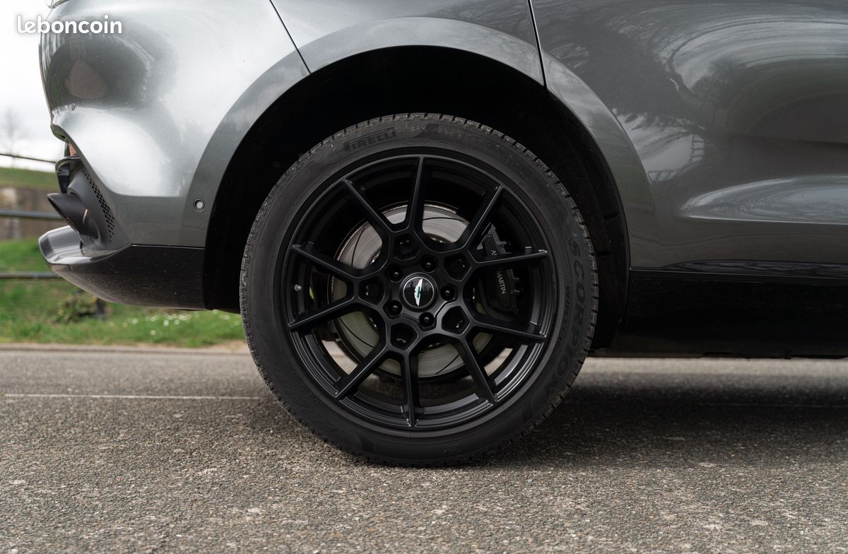 Aston Martin DBX 4.0 - Très belle configuration - Full entretien (image 5)