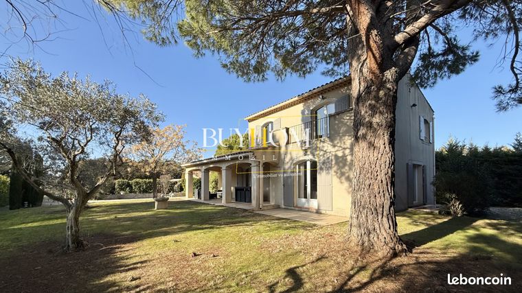 Villa 4 pièces 160 m²