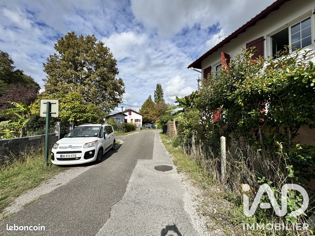 Appartement 4 pièces 97 m² · à Guiche · 97 m² · 220 000 €