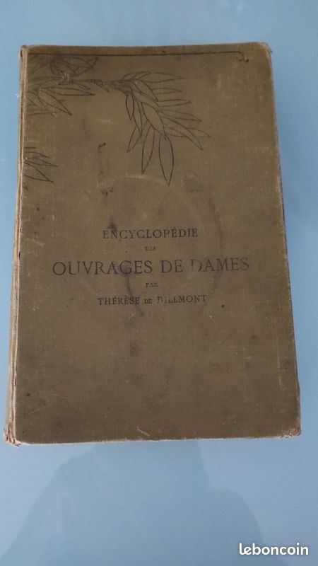 Livre ancien, encyclopédie des ouvrages de dames (image 1)