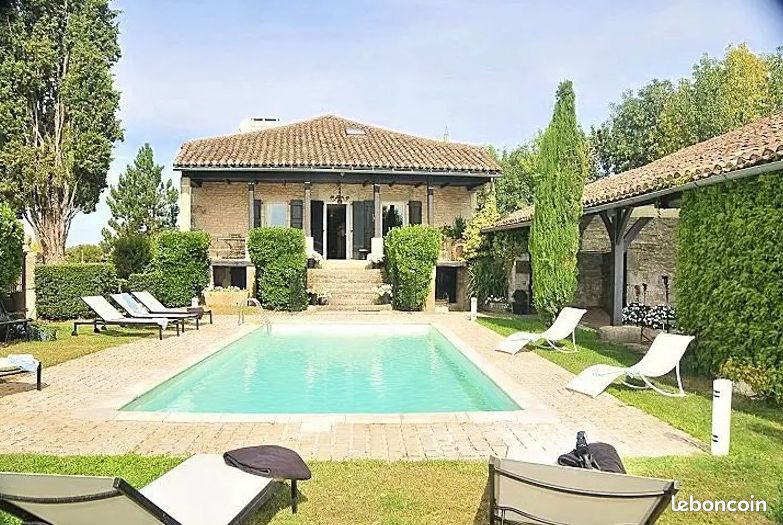 Maison 6 pièces 175 m² · à Saint-Antonin-Noble-Val · 175 m² · 465 000 €