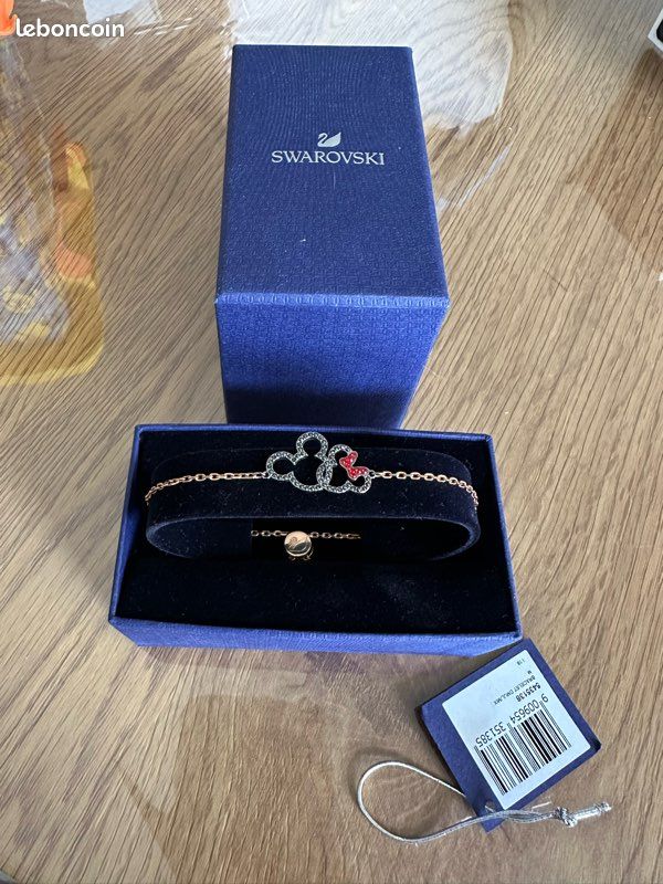 Bracelet Swarovski Mickey et Minnie Montres Bijoux