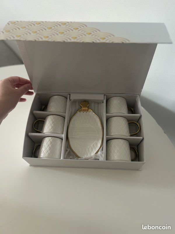 Tasse doré et beige (image 1)