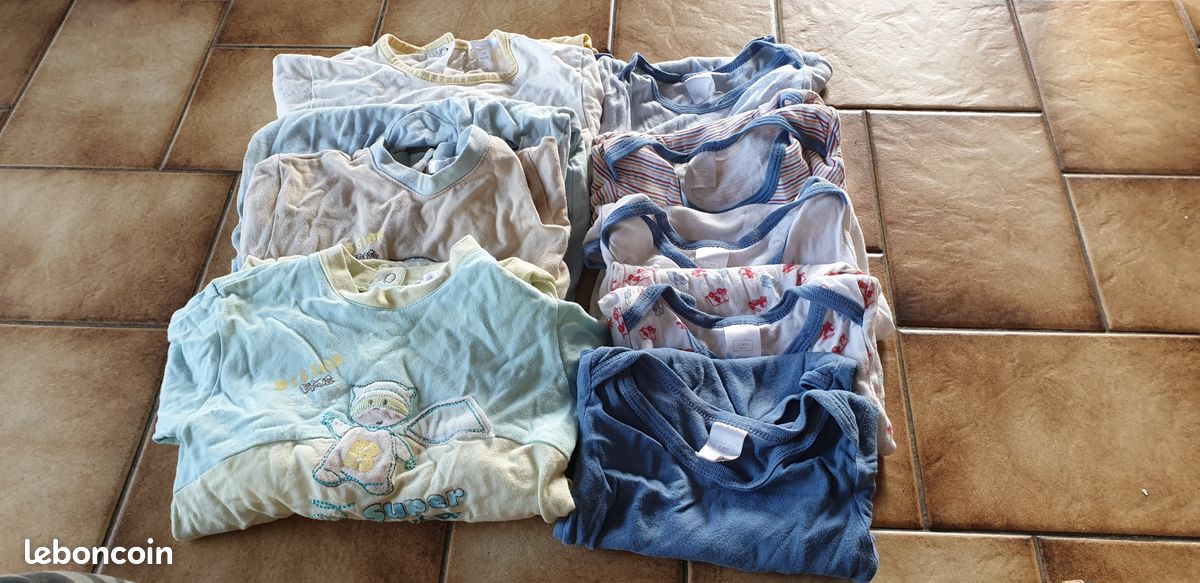 Pyjamas et bodies 3 ans F33 (image 2)