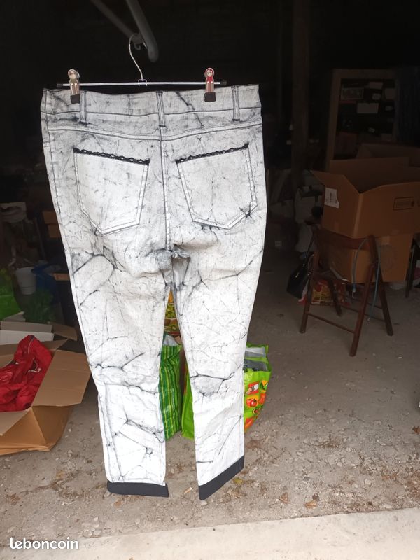 Pantalon femme pause café (image 2)