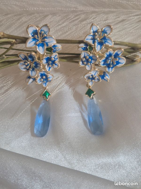Boucles D'oreilles Vintage Dorées Et Bleues - Style Rétro, Courte, Bijou Fantaisie