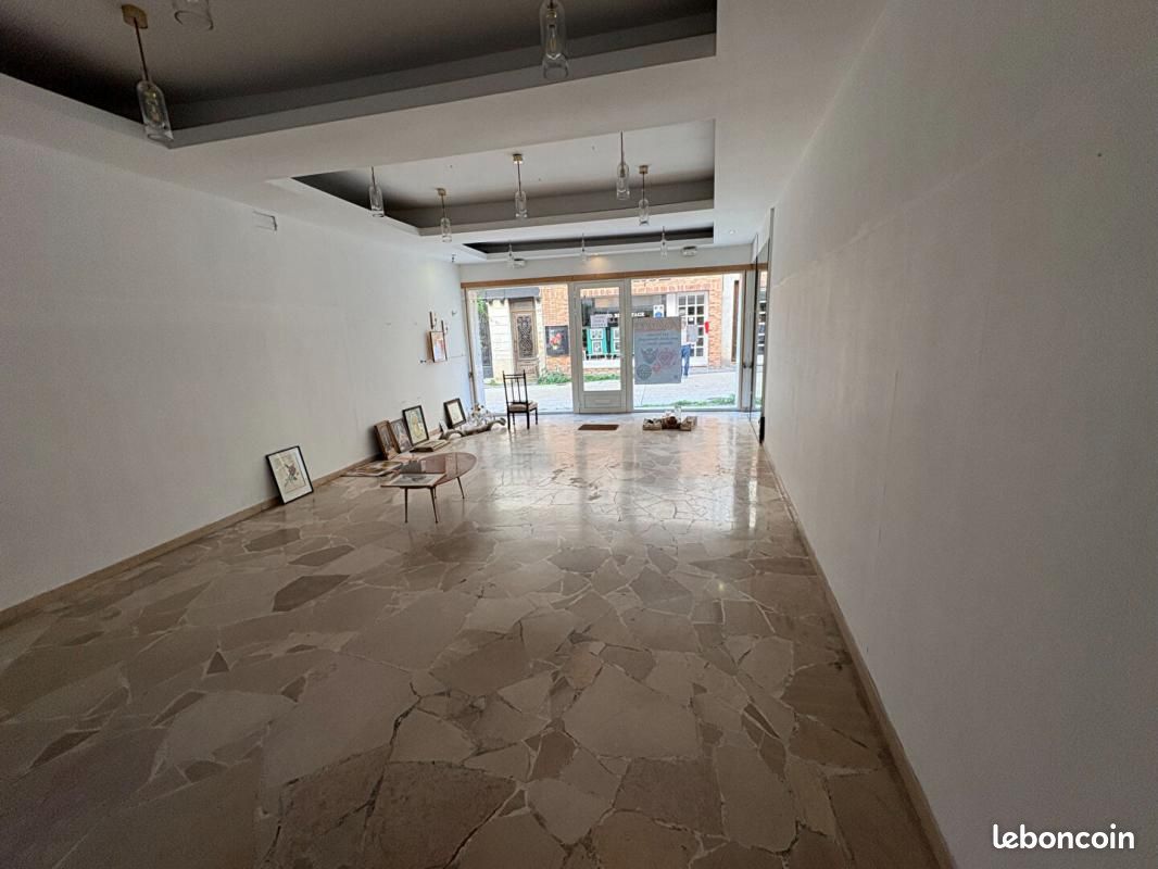 Local 210 m² (image 4)