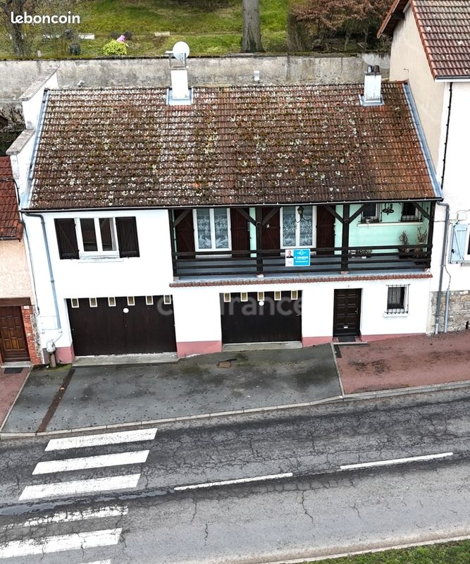 Maison 4 pièces 100 m² · à Panissières · 100 m² · 115 000 €