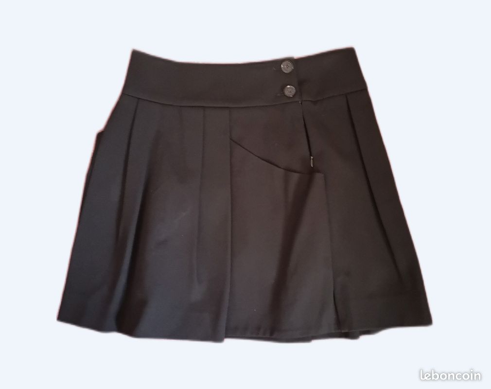 Jupe neuve LACOSTE noire (image 1)