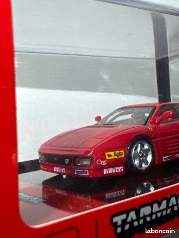 Voiture Miniature Ferrari 348 Challenge Rouge - échelle 1:64 - Tarmac Works - Neuve
