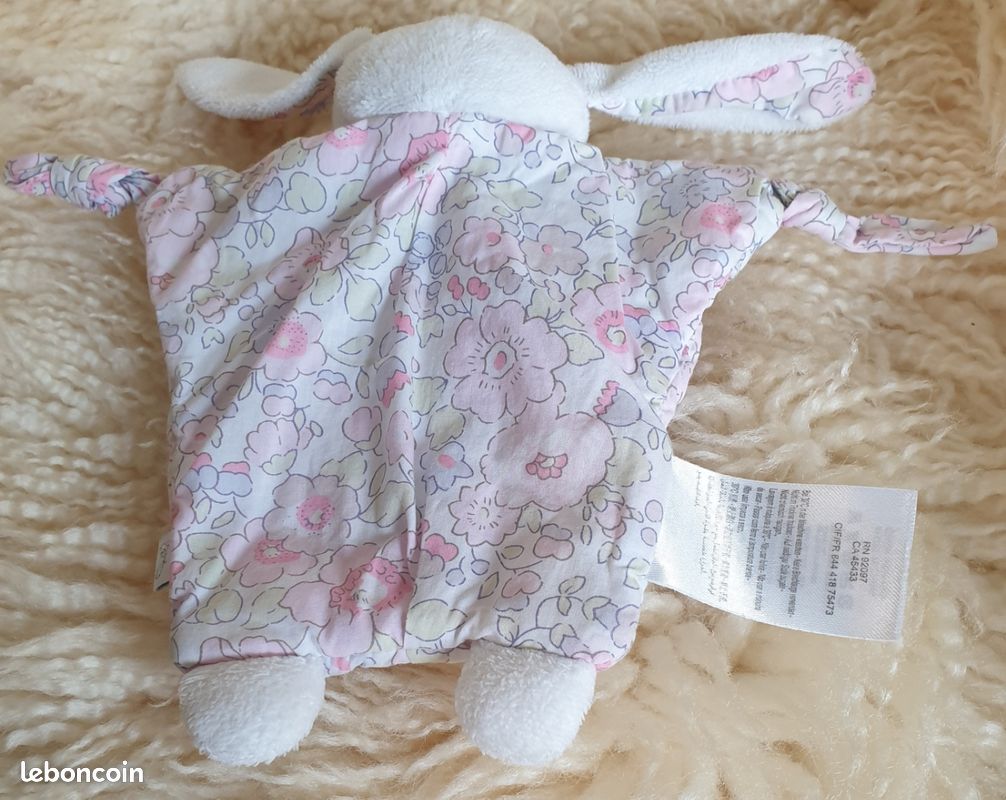 DOUDOU semi plat LAPIN Liberty JACADI (image 2)