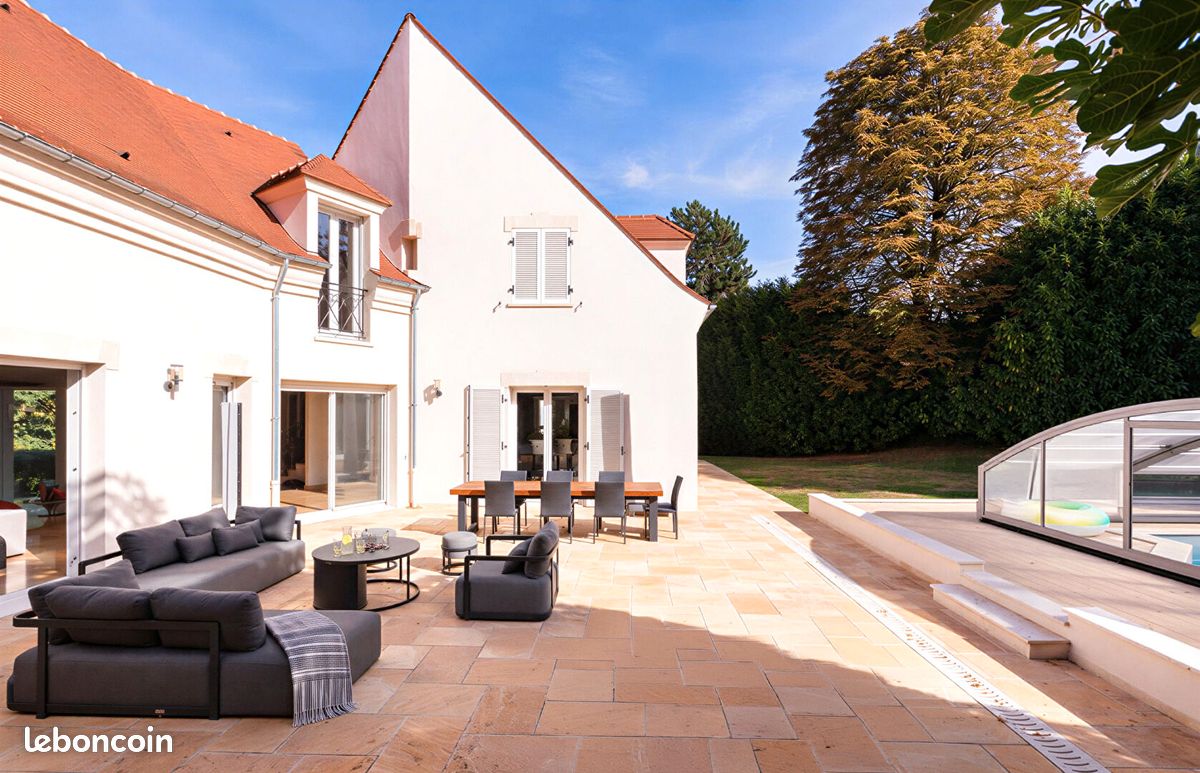 Maison 10 pièces 412 m² · à Louveciennes · 412 m² · 1 850 000 €