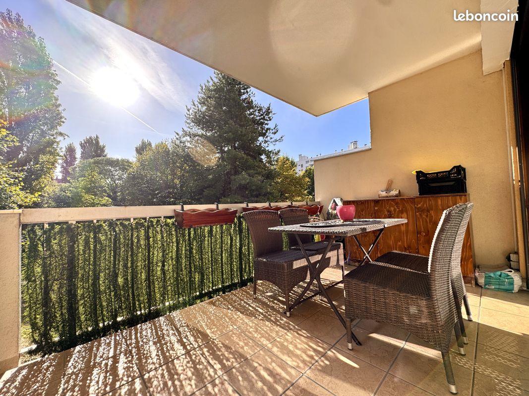 Appartement 3 pièces 79 m² · à Grenoble · 79 m² · 240 000 €