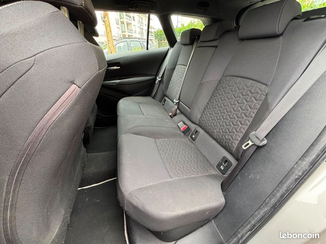 TOYOTA COROLLA TOURING SPORTS HYBRIDE MY21 122h Dynamic (image 19)
