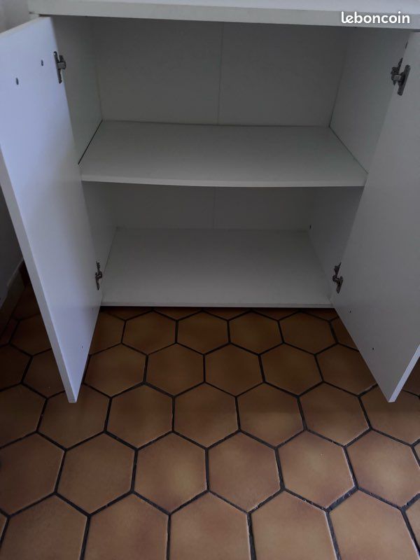 Meuble bas gris blanc rangement (image 5)