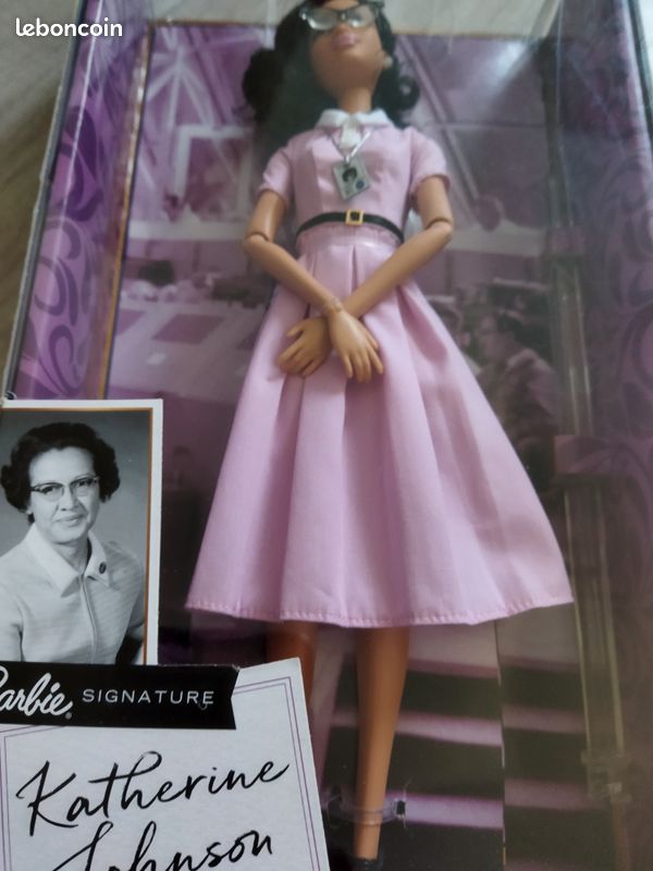 Barbie MATTEL Inspiring Women Series Katherine JohnsonDoll