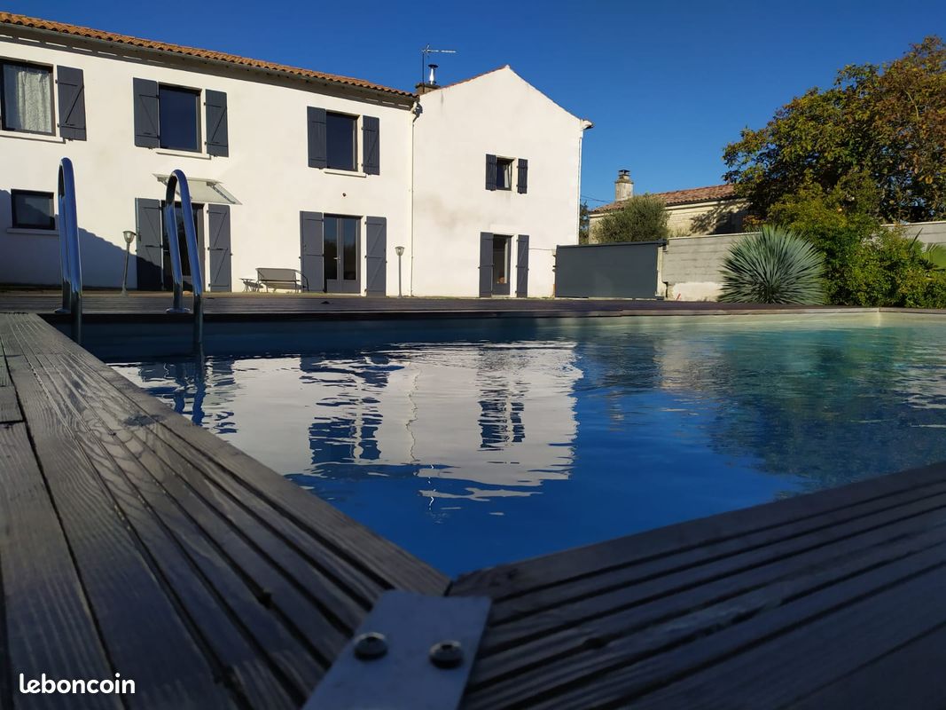 Maison 7 pièces 156 m² · à Beauvoir-sur-Niort · 156 m² · 246 000 €