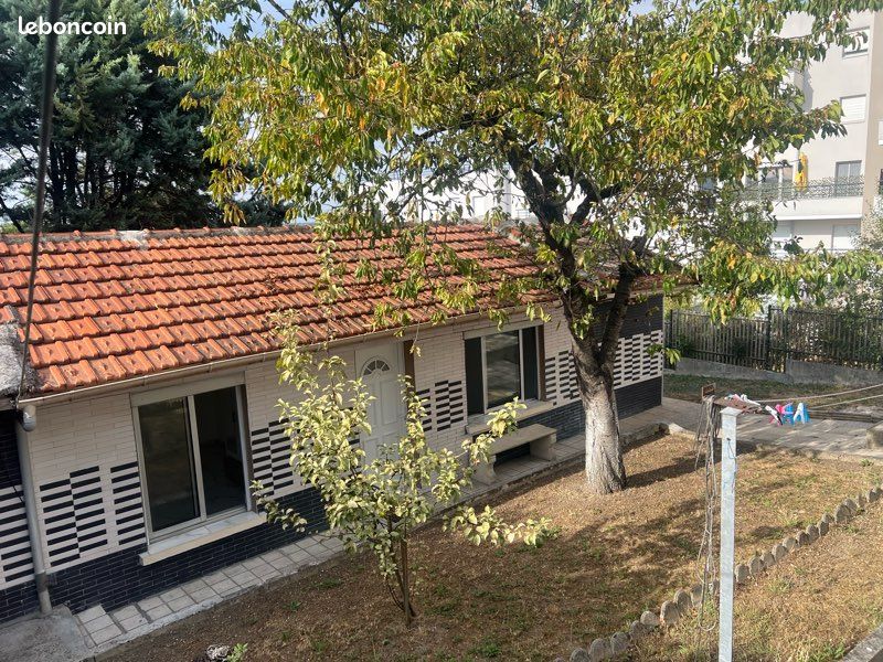 Maison 2 pièces 48 m² · à Montreuil · 48 m² · 1 200 €