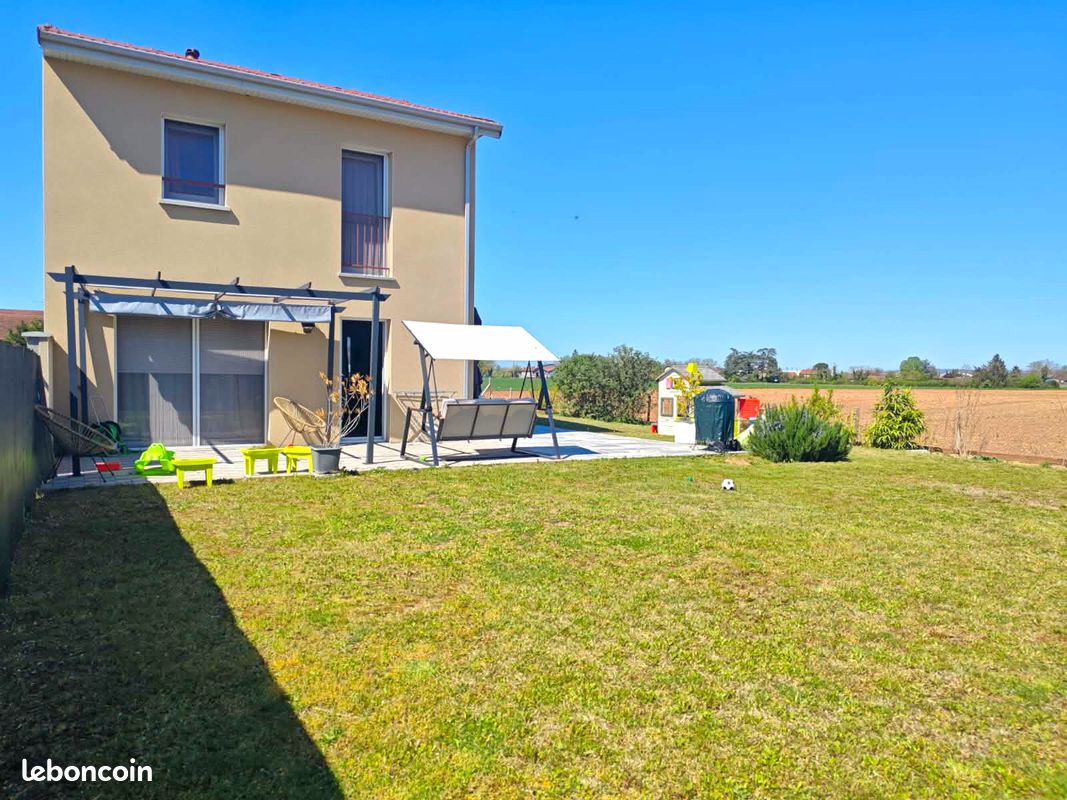 Maison 4 pièces 105 m² · à Hières-sur-Amby · 105 m² · 326 000 €