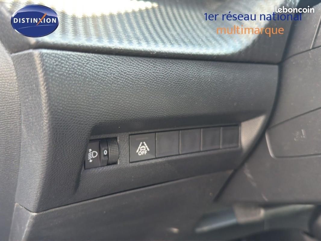 Peugeot 2008 1.2 PURETECH 130 EAT8 ALLURE (image 17)