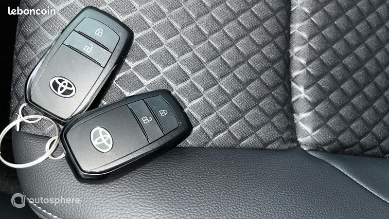 Toyota Yaris 130h Collection 5p MY26 (image 16)