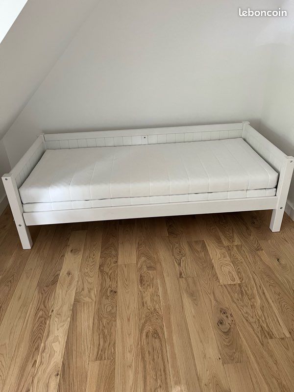 Lit banquette bois massif avec matelas (image 2)