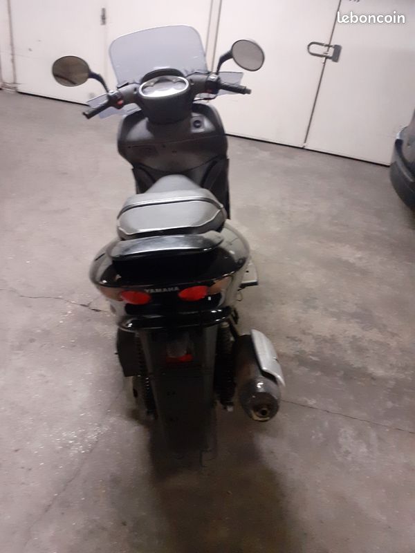 Pieces Yamaha majesty 125cc année 2000 (image 3)