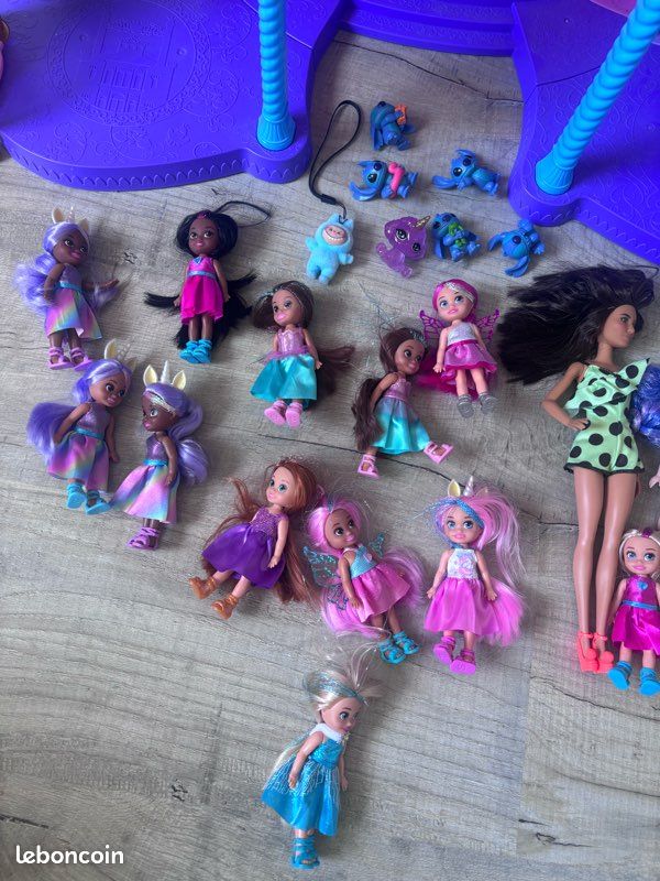 Château de princesse musical peu servit avec accessoires (image 7)