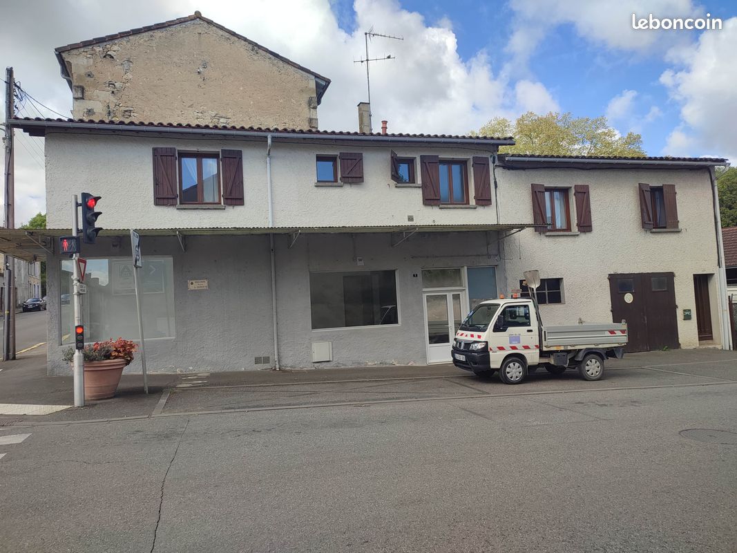 Immeuble 5 pièces 210 m² · à Nérac · 210 m² · 15 000 €