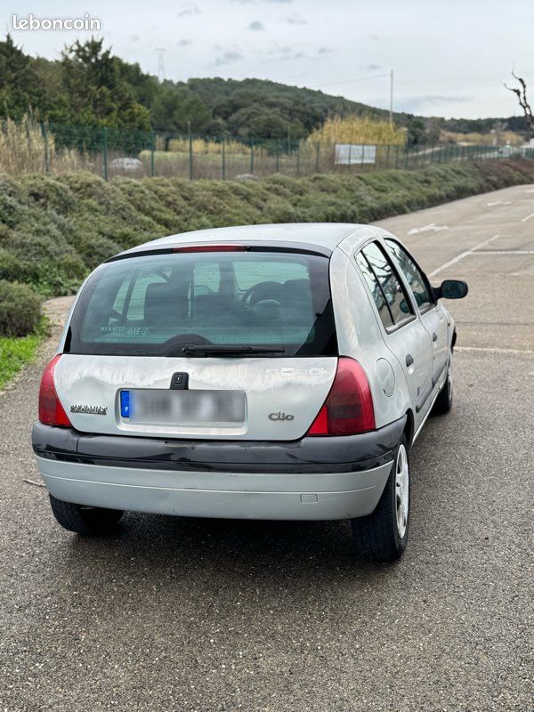 Clio 2 MTV 1.9 dti - deuxième main (image 2)