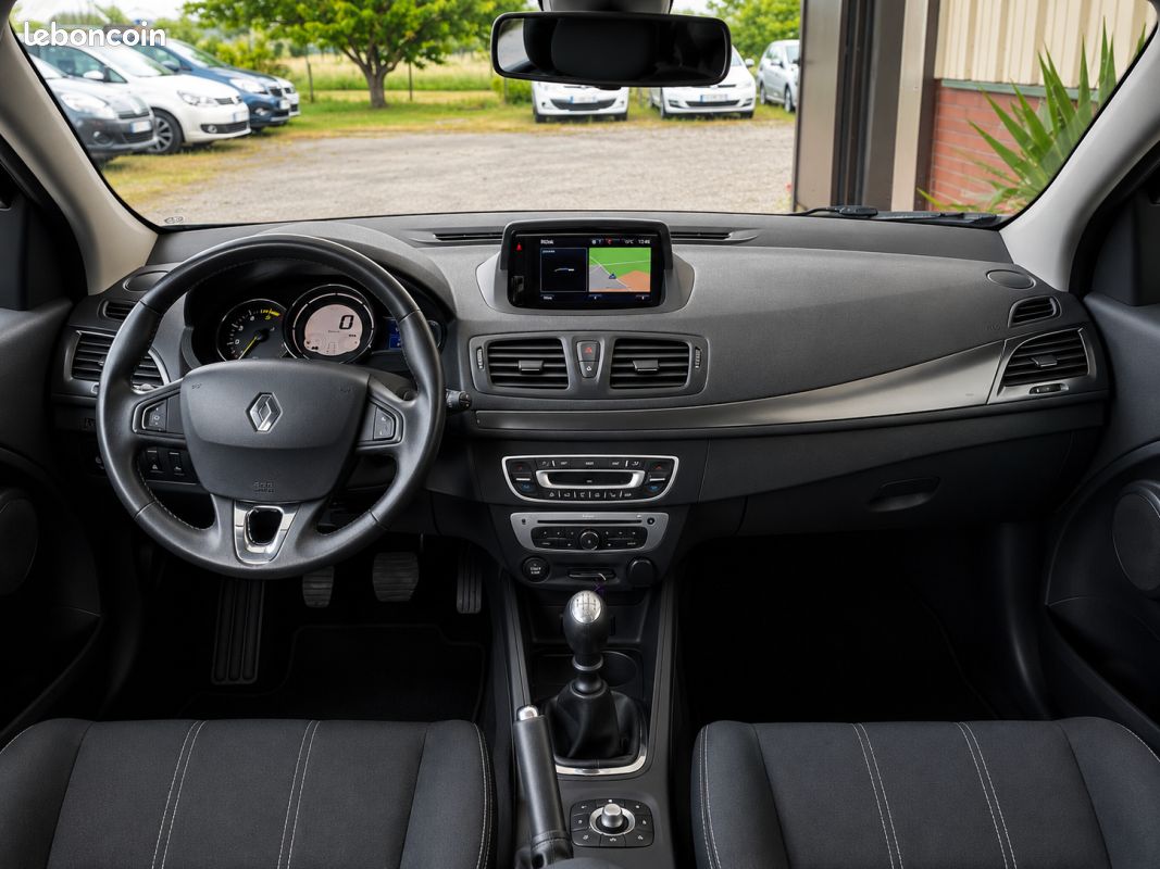 RENAULT MEGANE III 1.5 dCi 110ch Expression - Garantie (image 6)