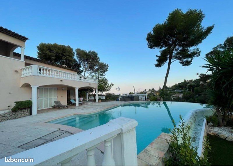 Maison 6 pièces 280 m² · à Antibes · 280 m² · 1 590 000 €