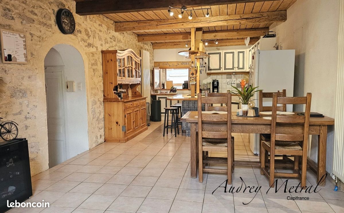 Appartement 4 pièces 98 m² · à Serrières-en-Chautagne · 98 m² · 221 000 €