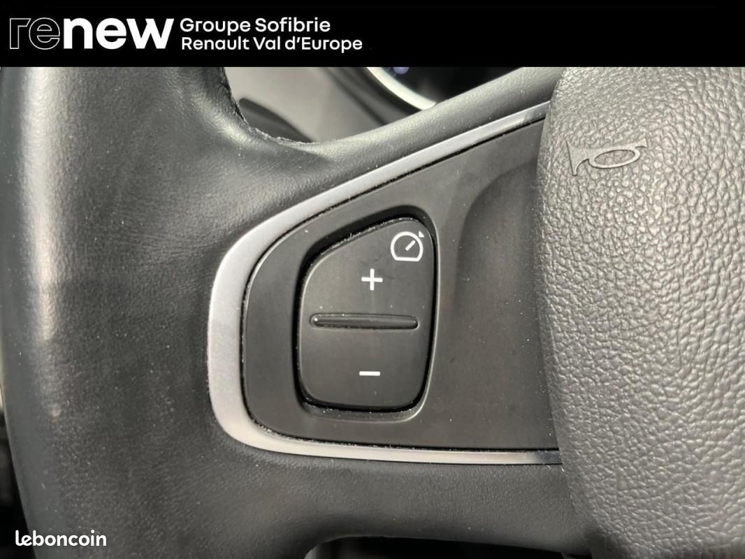Renault Captur TCe 150 FAP EDC Initiale Paris (image 20)